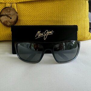 New!!! Authentic Maui Jim Byron Bay (Polarized) Wrap Sunglasses.